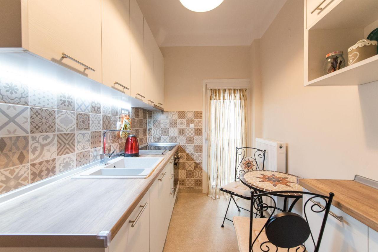 Apricot By Halu! Cozy Apt Next To Agia Sophia Metro Station 테살로니키 외부 사진