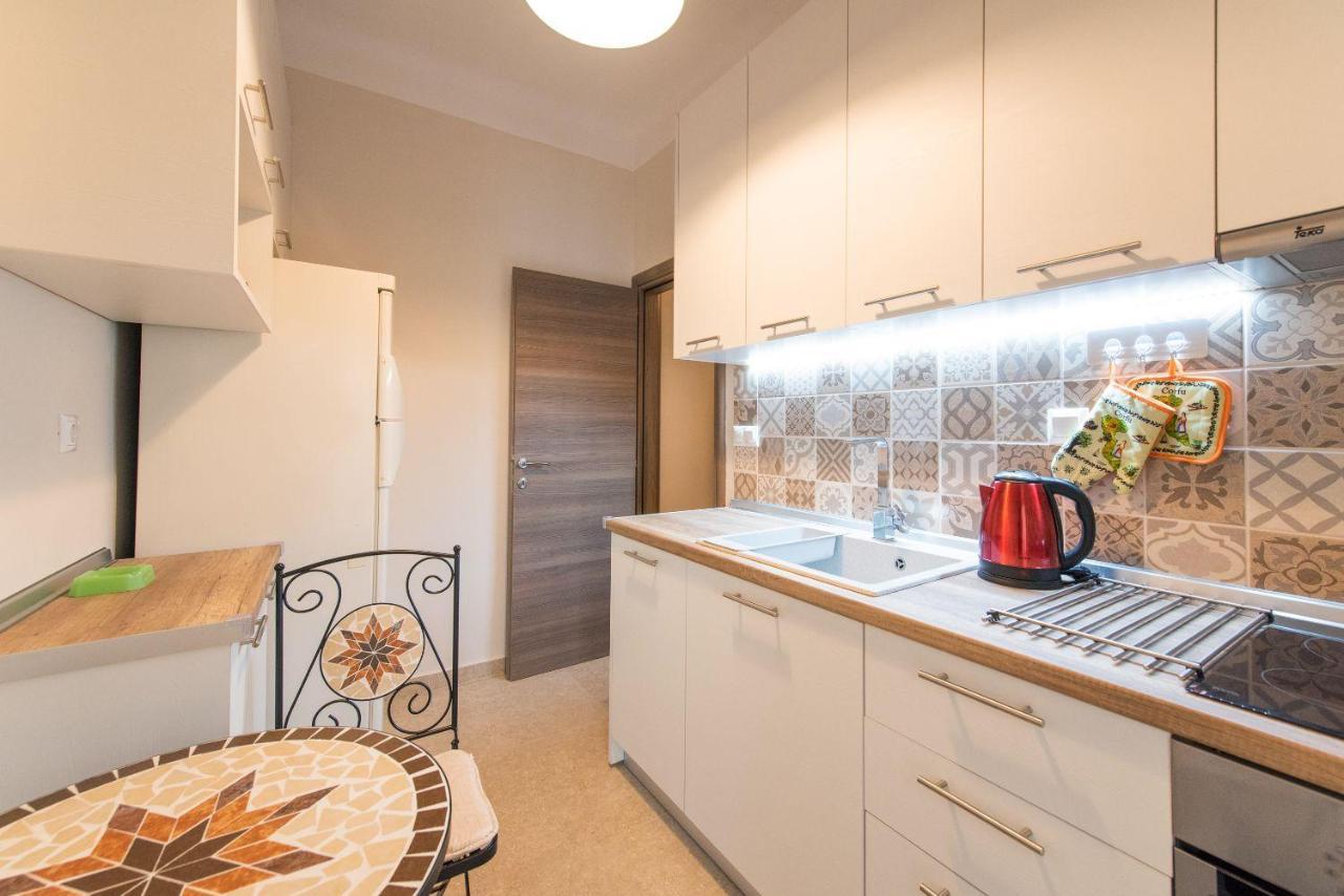 Apricot By Halu! Cozy Apt Next To Agia Sophia Metro Station 테살로니키 외부 사진